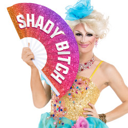 M Proud Éventail Shady Bitch 64cm
